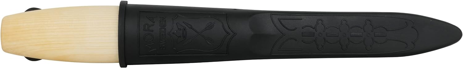 1562816