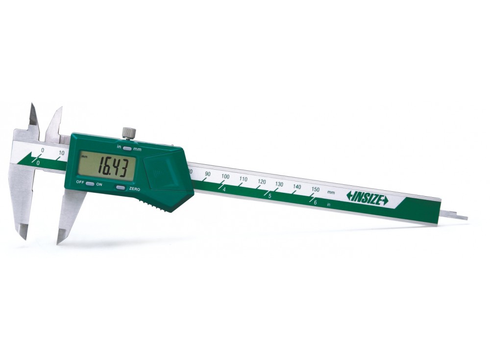 1572098