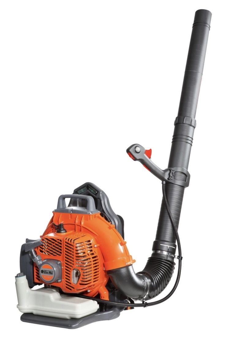 Bensiinimootoriga lehepuhur Oleo-Mac BV 163; 3,3 kW